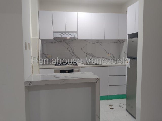 Rentahouse Venta de Apto. Res. Almendron  #26-3364