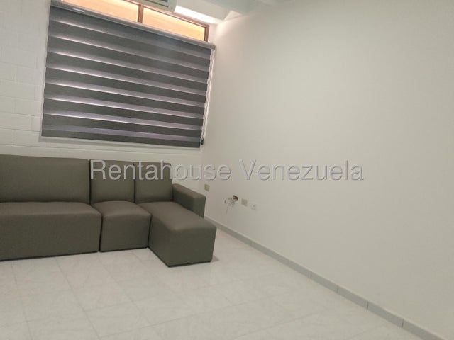 Rentahouse Venta de Apto. Res. Almendron  #26-3364