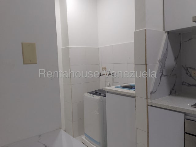 Rentahouse Venta de Apto. Res. Almendron  #26-3364