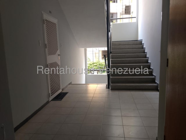 Rentahouse Venta de Apto. Res. Almendron  #26-3364