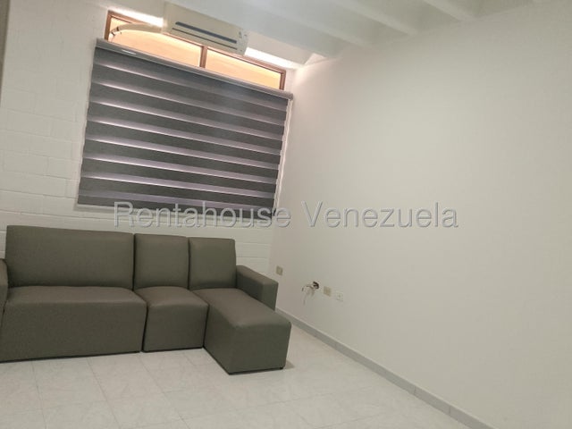 Rentahouse Venta de Apto. Res. Almendron  #26-3364