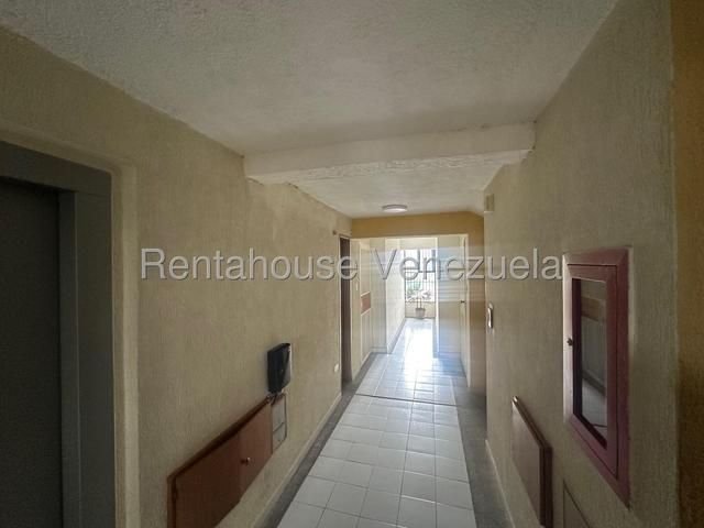 Venta de Apto. Karenna 4 Av. El Parral #26-18144
