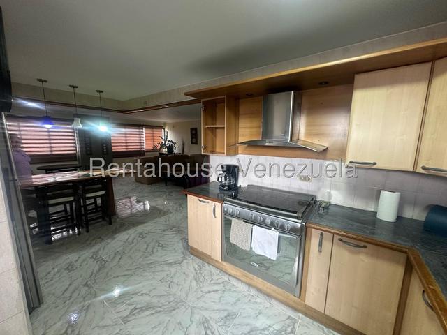 Venta de Apto. Karenna 4 Av. El Parral #26-18144