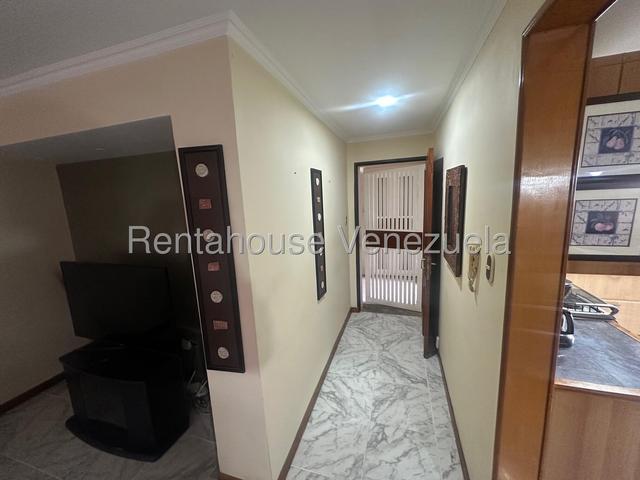 Venta de Apto. Karenna 4 Av. El Parral #26-18144