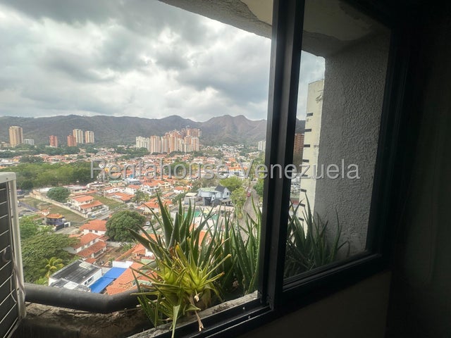 Venta de Apto. Karenna 4 Av. El Parral #26-18144
