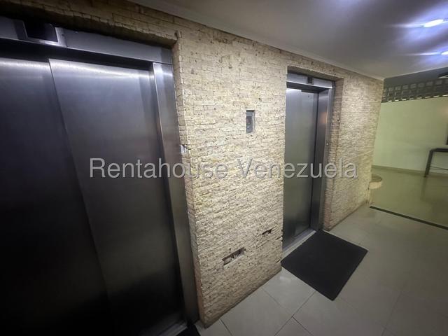 Venta de Apto. Karenna 4 Av. El Parral #26-18144