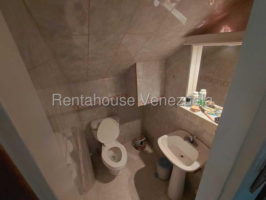 Townhouse en venta en Tazajal Naguanagua 