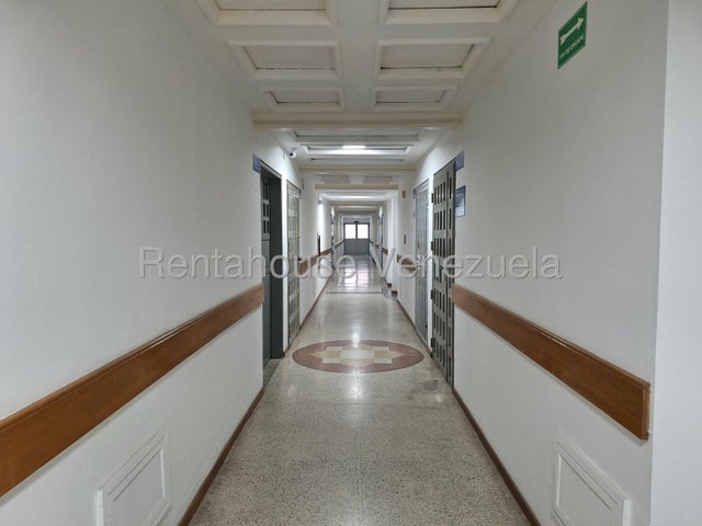 26-21828 en Alquiler oficina comercial 38 mts con una excelente ubicacion  4 Av de Prebo Reda Building