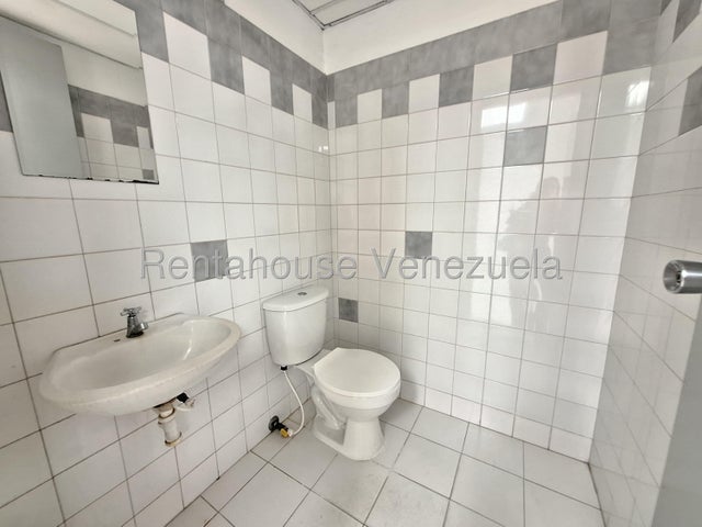 26-21828 en Alquiler oficina comercial 38 mts con una excelente ubicacion  4 Av de Prebo Reda Building