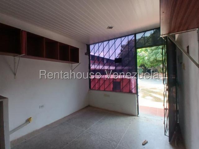 Venta de local C.C. Cariaprima San Joaquin #26-15955