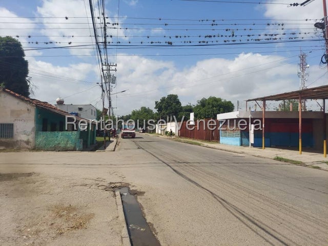 Galpon en alquiler ubicado en los guayos Carabobo codigo 27-49 ELOISA MEJIA