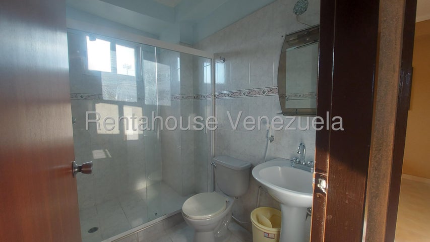 Los Mangos Apartamento en Alquiler ubicado en Valencia Carabobo codigo 27-178 ELOISA MEJIA