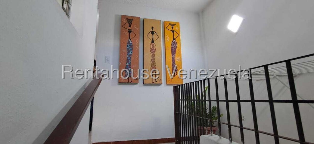 Venta de Townhouse Las Quintas. Naguanagua #27-620