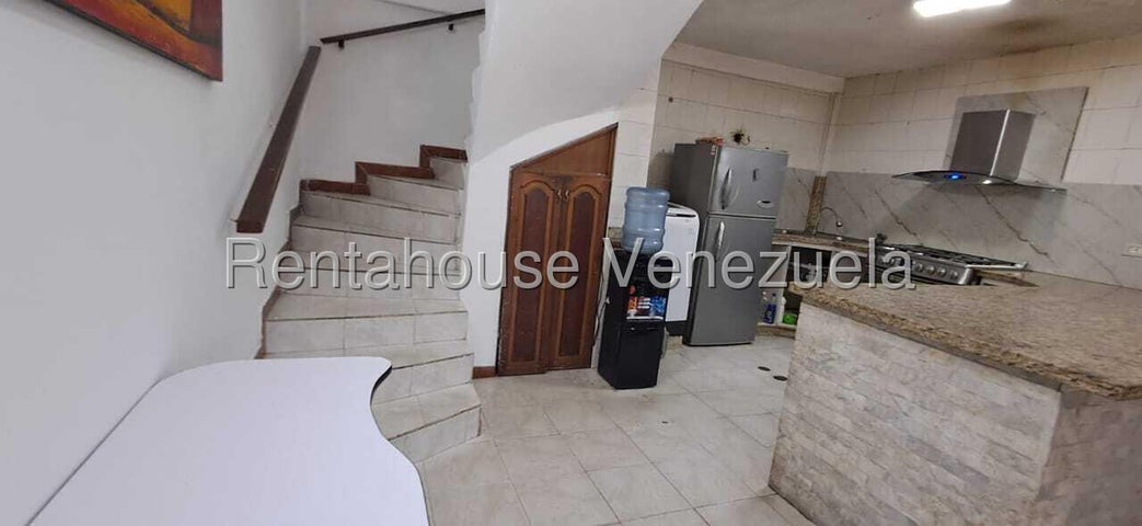 Venta de Townhouse Las Quintas. Naguanagua #27-620