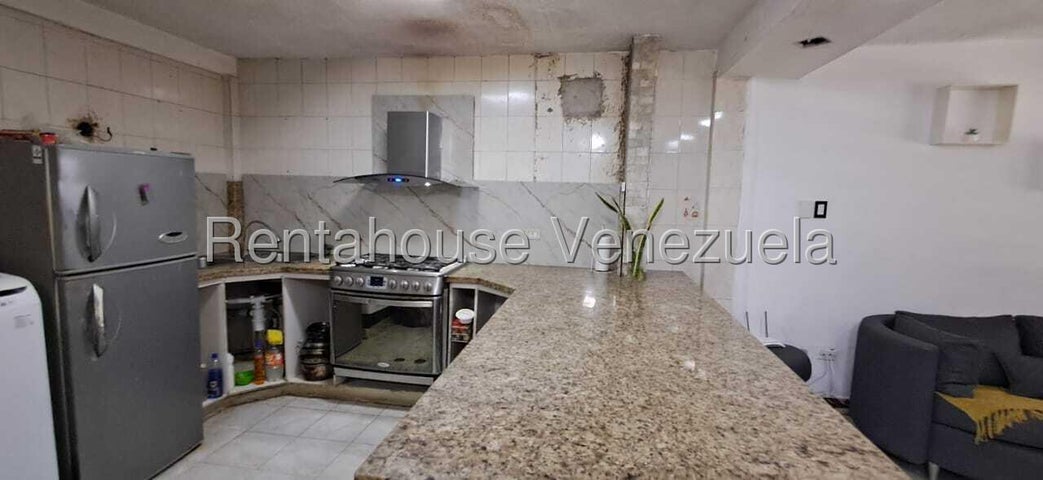 Venta de Townhouse Las Quintas. Naguanagua #27-620
