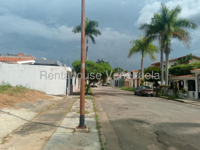 Terreno en venta ubicado en La Viña Valencia Carabobo cd 27-1016 ELOISA MEJIA