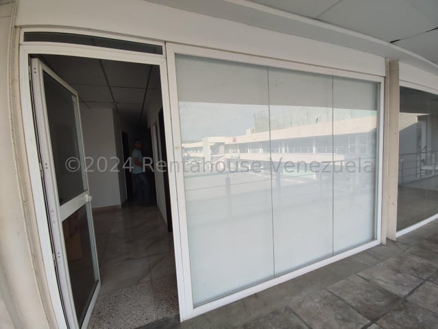 Venta  de local C.C. Paraparal Plaza, Los Guayos #25-5921 