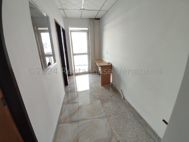 Venta  de local C.C. Paraparal Plaza, Los Guayos #25-5921 