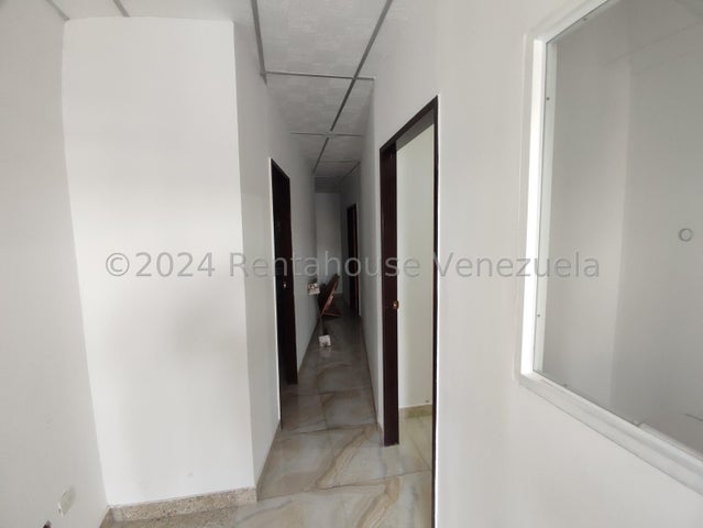 Venta  de local C.C. Paraparal Plaza, Los Guayos #25-5921 