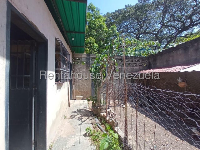 Venta de casa Urb. La Castellana  #26-8327