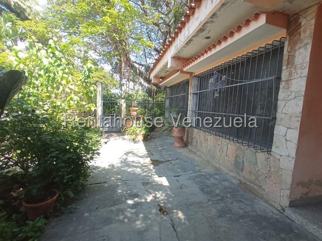 Venta de casa Urb. La Castellana  #26-8327