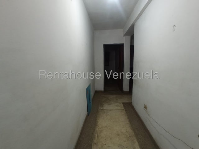 Venta de casa Urb. La Castellana  #26-8327