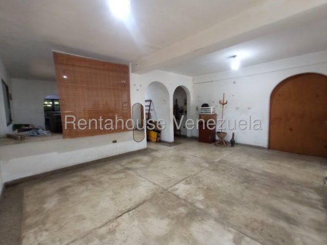 Venta de casa Urb. La Castellana  #26-8327