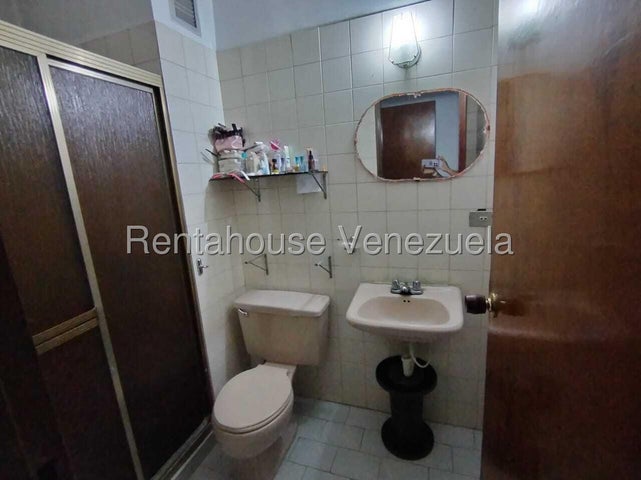Venta de apto Res. GC. Flor Amarillo #26-20942