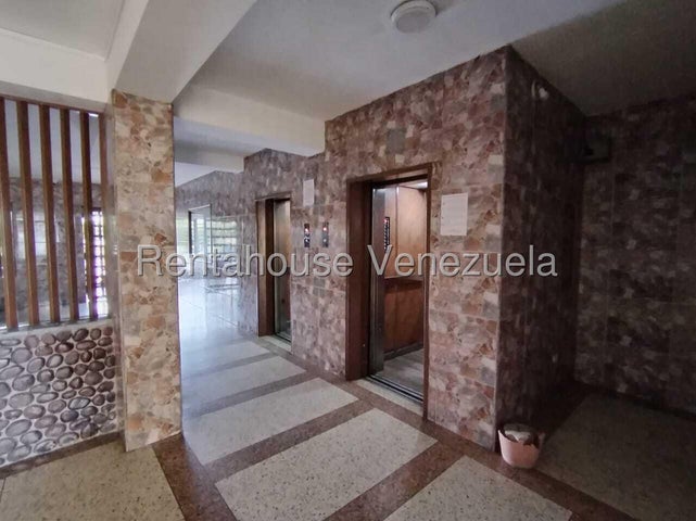 Venta de apto Res. GC. Flor Amarillo #26-20942