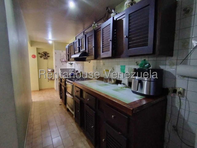 Venta de apto Res. GC. Flor Amarillo #26-20942