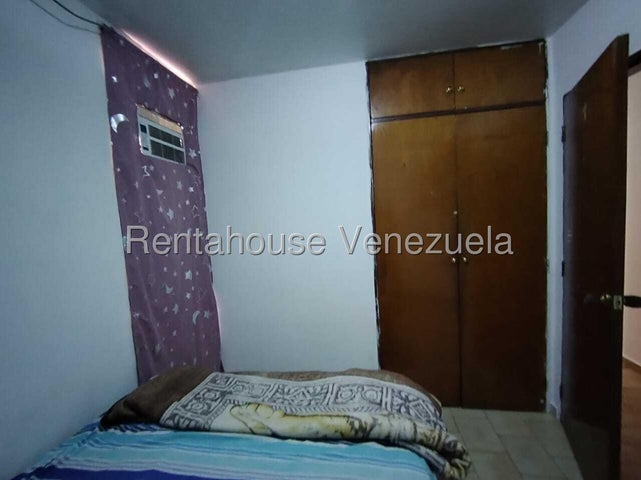 Venta de apto Res. GC. Flor Amarillo #26-20942