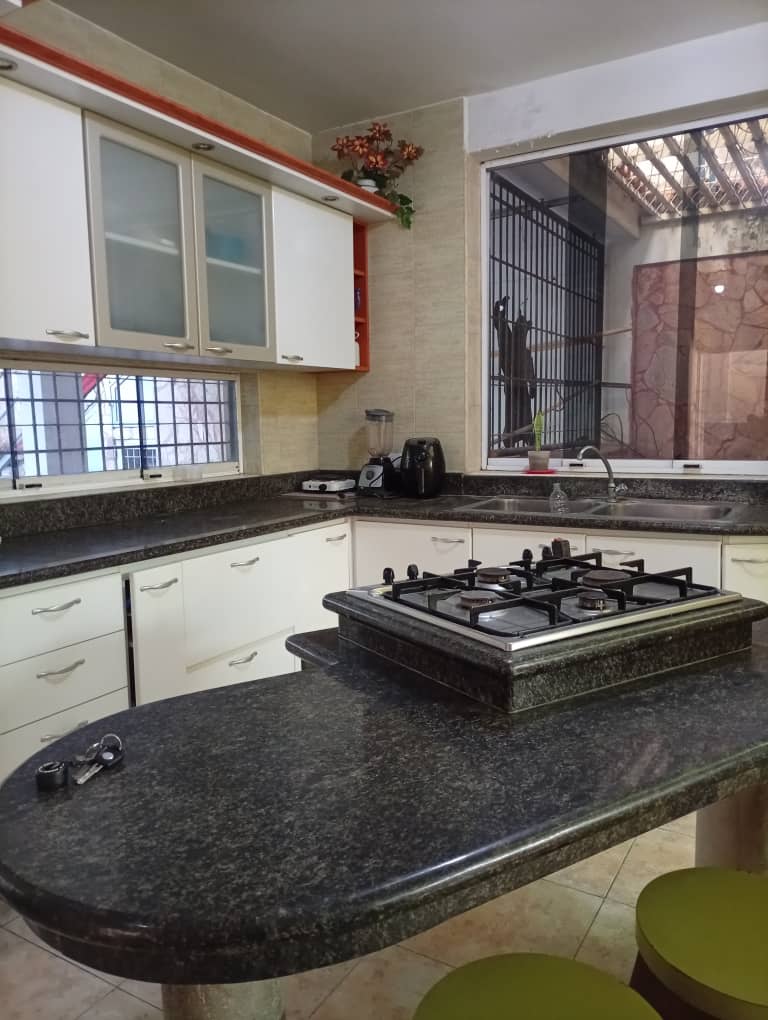 En Venta casa Urb. Sansur