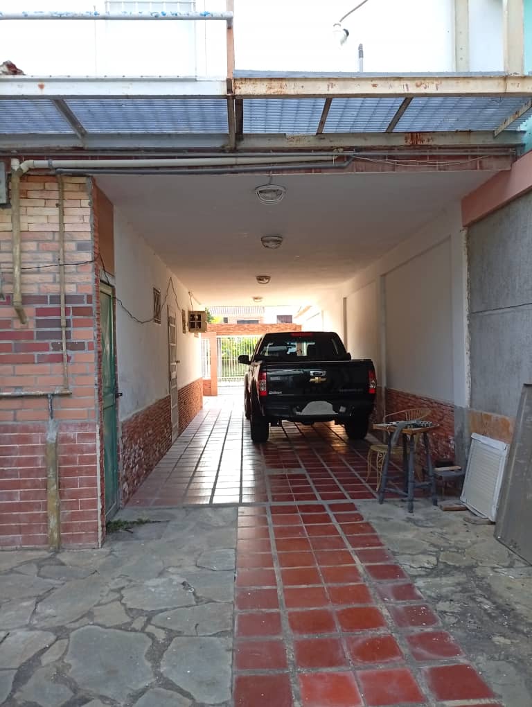 En Venta casa Urb. Sansur