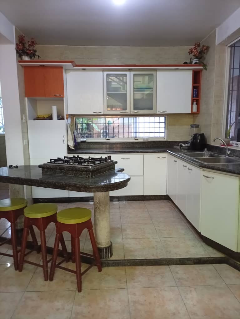 En Venta casa Urb. Sansur
