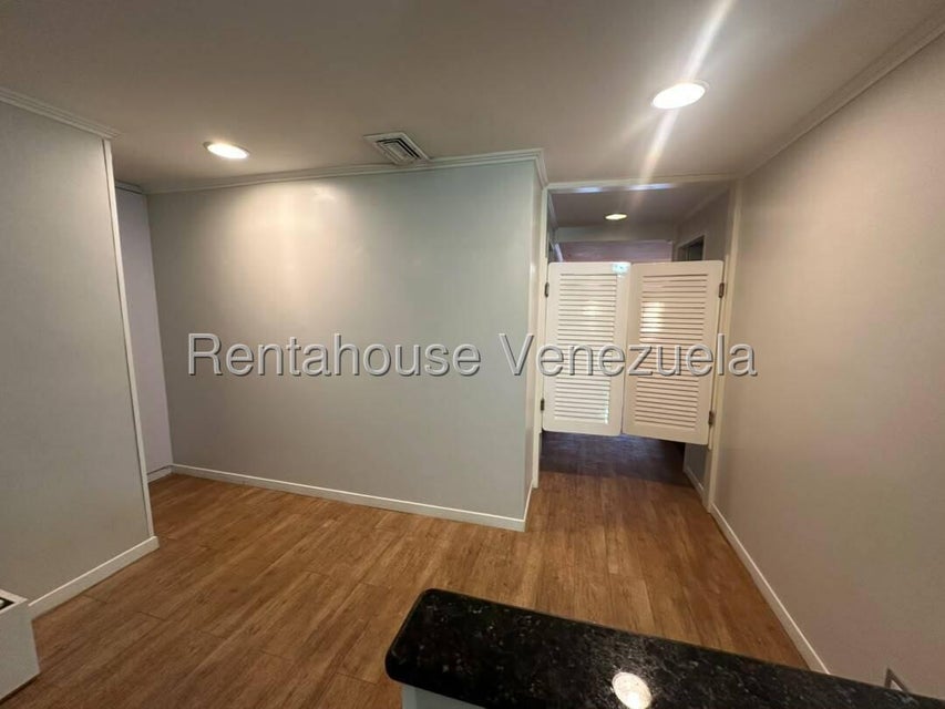 Local comercial en venta en la Viña 164 M2 planta eléctrica 100% Valencia Carabobo 