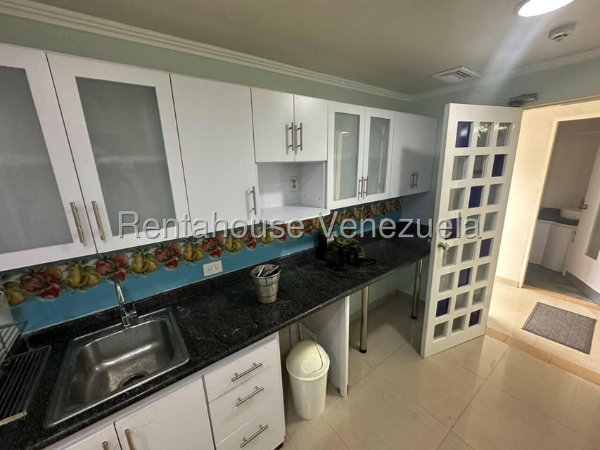Local comercial en venta en la Viña 164 M2 planta eléctrica 100% Valencia Carabobo 