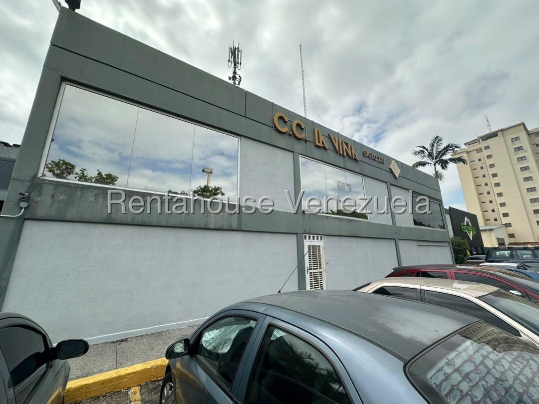 Local comercial en venta en la Viña 164 M2 planta eléctrica 100% Valencia Carabobo 