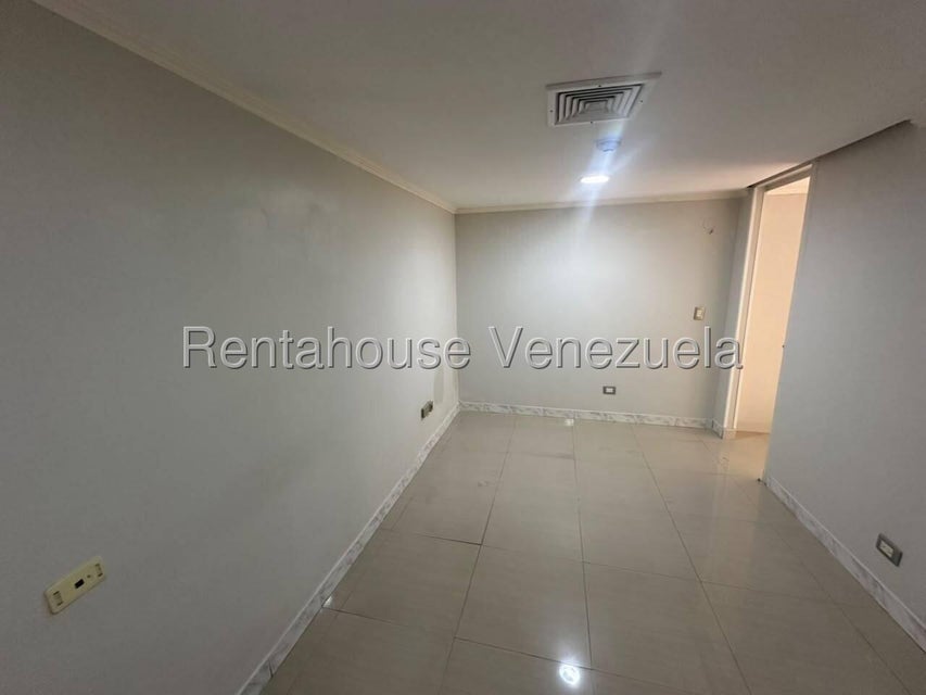 Local comercial en venta en la Viña 164 M2 planta eléctrica 100% Valencia Carabobo 