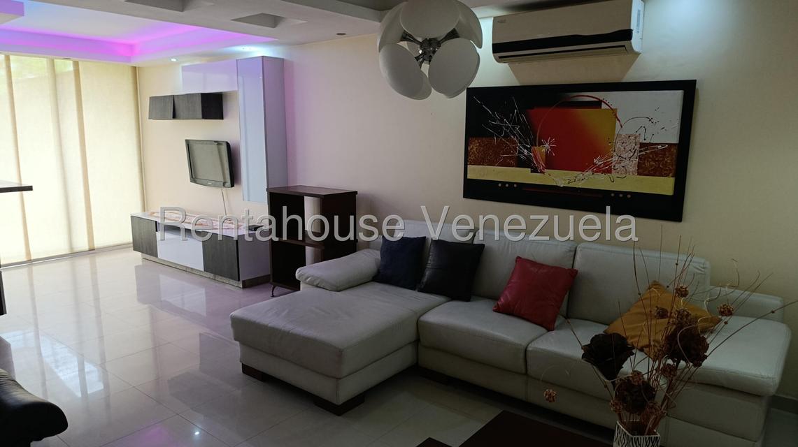 Townhouse en venta en Trigal Norte planta 100% pozo piscina 