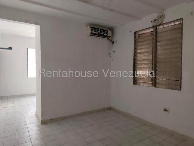 YL Vende Casa Quinta en Los Caobos #27-2079