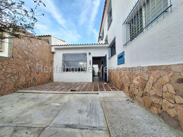 YL Venta de Casa tetra Familiar el Parral #27-1421