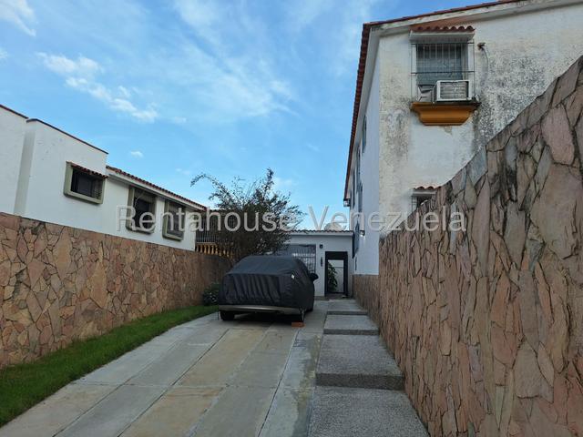 YL Venta de Casa tetra Familiar el Parral #27-1421
