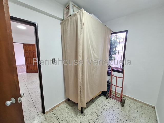 YL Venta de Casa tetra Familiar el Parral #27-1421