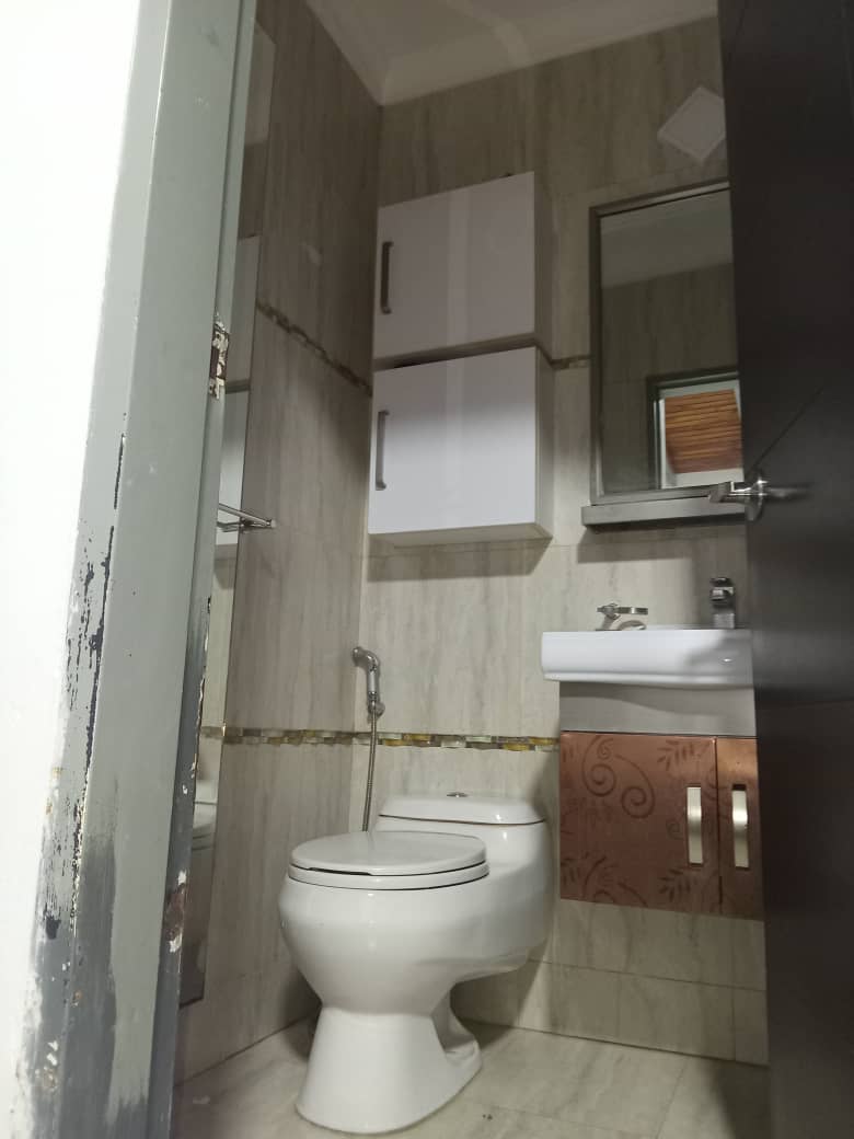 EN VENTA CASA EN URB. VALLE DE ORO