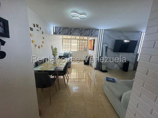 VENTA PRADOS DEL ESTE #26-14647
