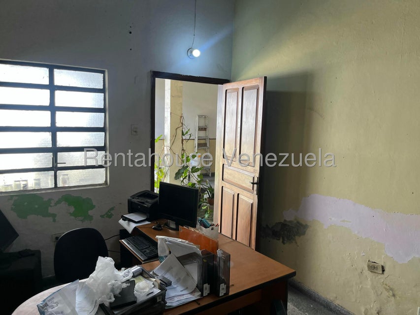 Casa en venta en la pastora cerca Av. Bolivar Valencia Carabobo 
