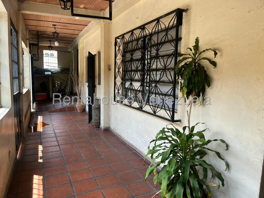 Casa en venta en la pastora cerca Av. Bolivar Valencia Carabobo 