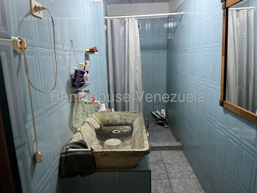 Casa en venta en la pastora cerca Av. Bolivar Valencia Carabobo 