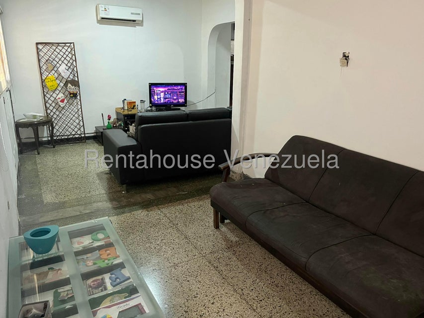 Casa en venta en la pastora cerca Av. Bolivar Valencia Carabobo 