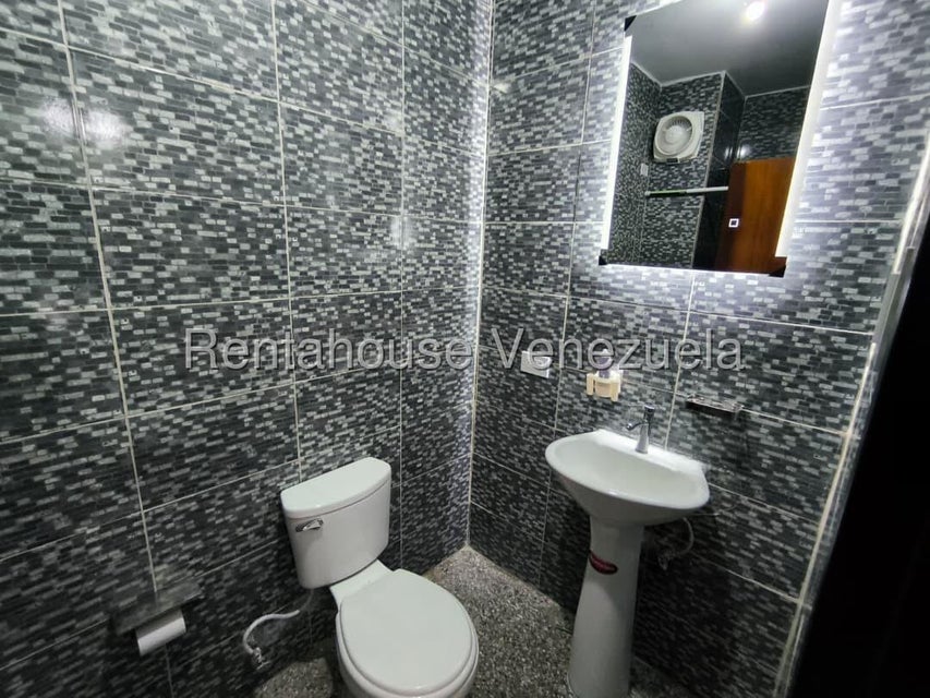 Apartamento en venta en la av. cedeño moderno y céntrico en Valencia Carabobo